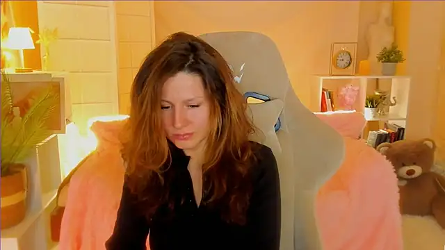 Snapshot of April_o_Nill chatting on February 13, 6:48 pm April o Nill online show from February 13, 6:48 pm