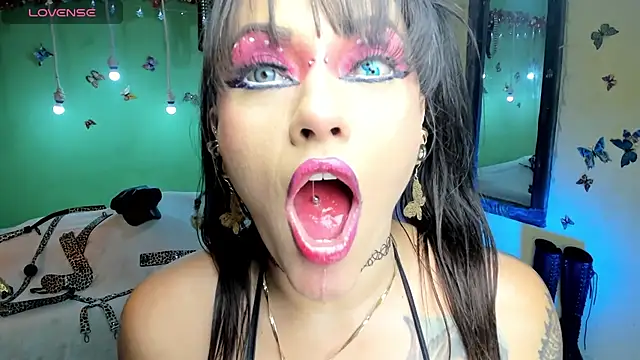 Snapshot of angelina_james_ chatting on May 13, 8:49 pm angelina james online show from May 13, 8:49 pm