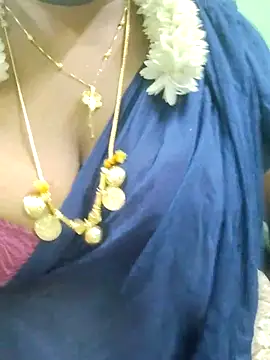 Snapshot of malliga98 chatting on September 15, 5:57 pm malliga98 online show from September 15, 5:57 pm