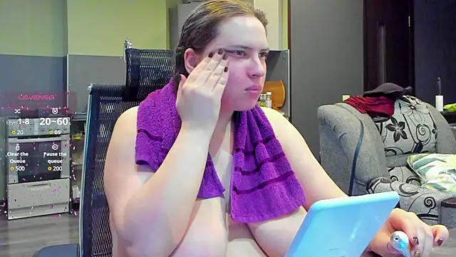 1lindsey1 online show from November 3, 11:11 am