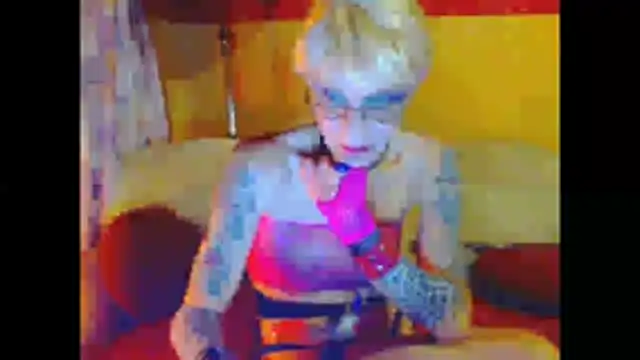 Snapshot of cuxladyboy chatting on May 28, 7:49 am cuxladyboy online show from May 28, 7:49 am