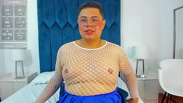 Snapshot of Tom_Silver__ chatting on December 4, 10:41 pm Tom Silver online show from December 4, 10:41 pm