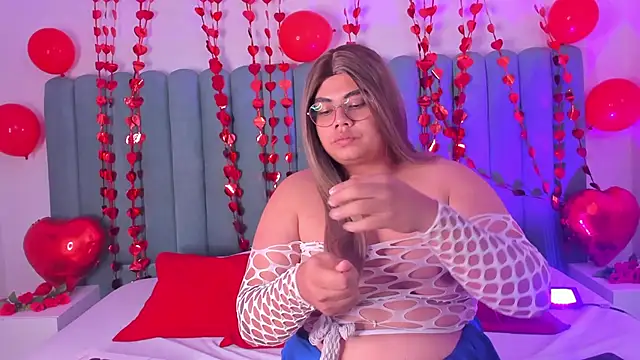 Snapshot of Tom_Silver__ chatting on February 18, 6:15 pm Tom Silver online show from February 18, 6:15 pm