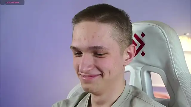 dustyn fox online show from March 5, 7:38 pm