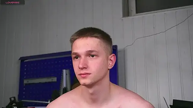 dustyn fox online show from December 22, 3:42 pm