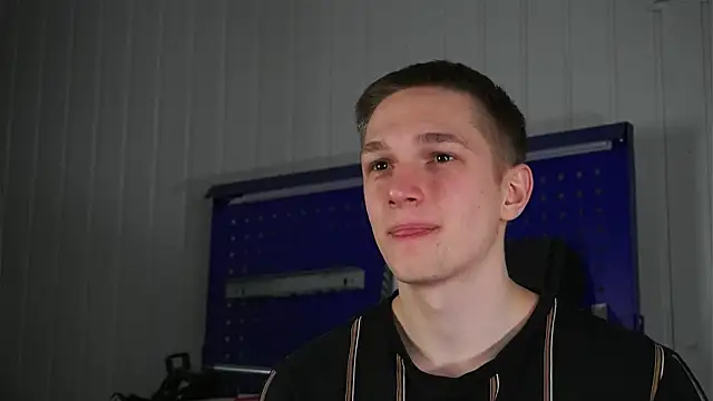 dustyn fox online show from February 13, 5:09 pm