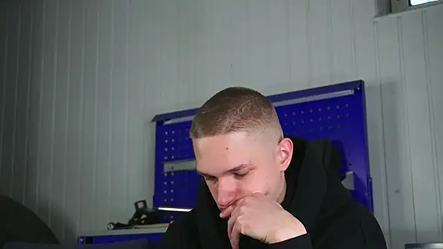 dustyn fox online show from March 1, 7:10 am