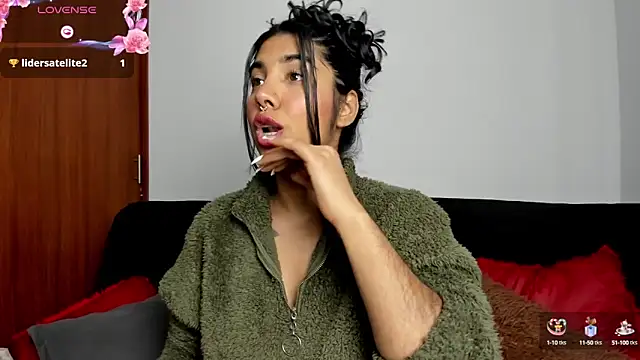 Snapshot of jasmine_bunny_ chatting on January 23, 6:14 pm jasmine bunny  online show from January 23, 6:14 pm