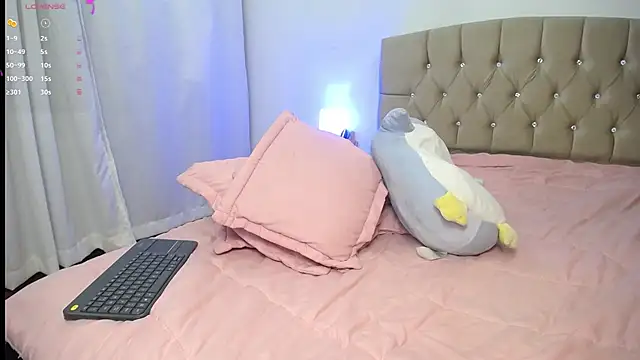 zoe alanaa online show from December 20, 4:20 am