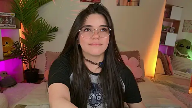 cammiefoalss online show from September 25, 4:11 pm