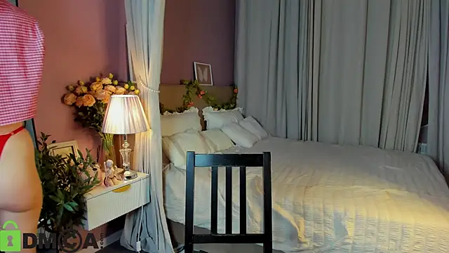 Dearly Emily online show from December 17, 5:19 pm