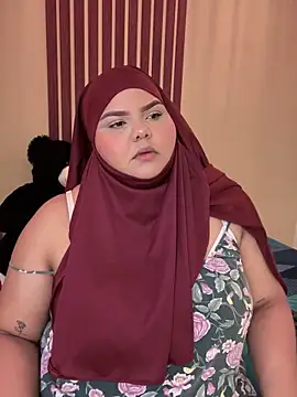  Shara Handal  online show from September 21, 8:10 pm