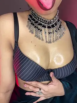 Hot-sexy222 online show from November 4, 3:11 pm