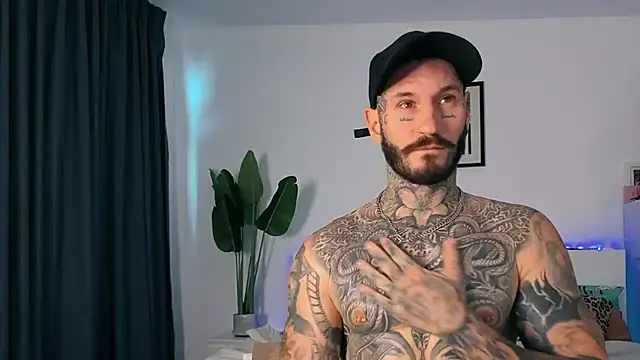 lucas-wilder online show from May 7, 5:02 am