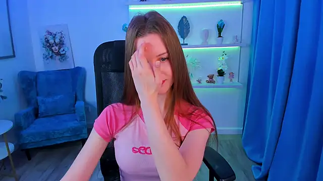 MileyWings online show from September 14, 4:44 am