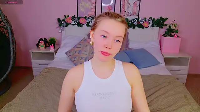 Snapshot of AliceMorr chatting on January 11, 8:11 am AliceMorr online show from January 11, 8:11 am