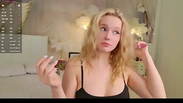 Snapshot of AliceMorr chatting on January 21, 7:50 pm AliceMorr online show from January 21, 7:50 pm