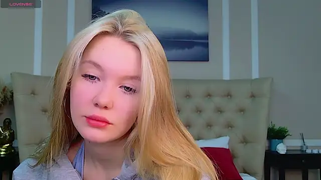 Snapshot of AliceMorr chatting on January 31, 9:05 am AliceMorr online show from January 31, 9:05 am