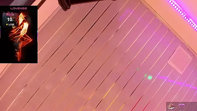 Snapshot of staacy37 chatting on October 16, 7:15 pm staacy37 online show from October 16, 7:15 pm