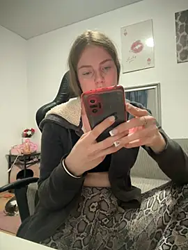 Piinkpandora online show from February 12, 9:32 pm