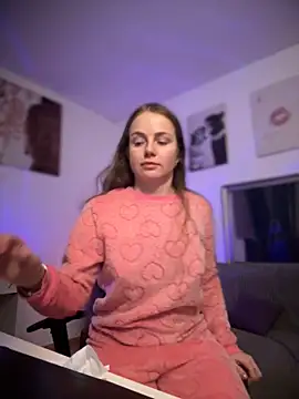 Piinkpandora online show from March 6, 10:17 pm