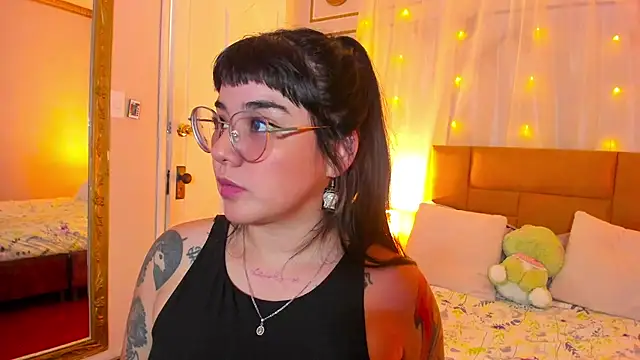 JeyLee online show from March 13, 9:05 pm