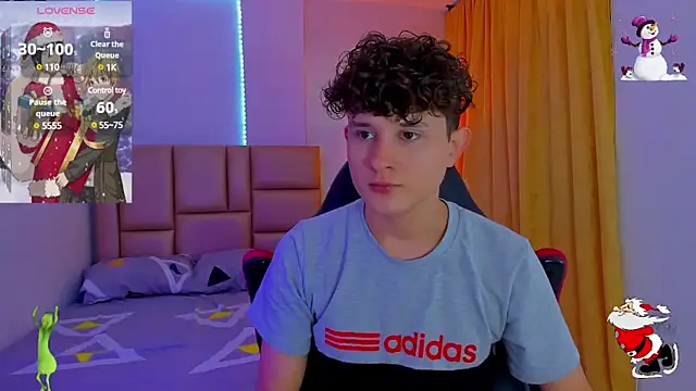 Snapshot of Nathan_Bluee chatting on December 26, 2:48 pm Nathan Bluee online show from December 26, 2:48 pm