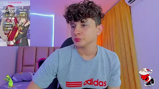 Snapshot of Nathan_Bluee chatting on December 26, 5:51 pm Nathan Bluee online show from December 26, 5:51 pm