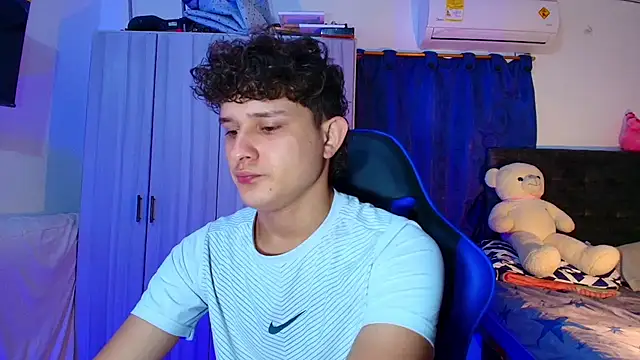 Nathan Bluee online show from January 18, 5:17 pm