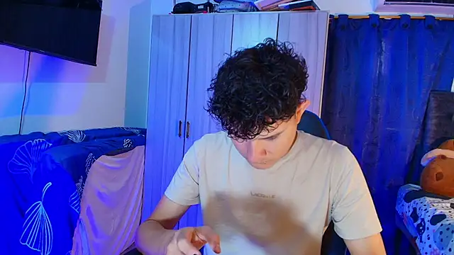 Nathan Bluee online show from February 7, 4:43 pm