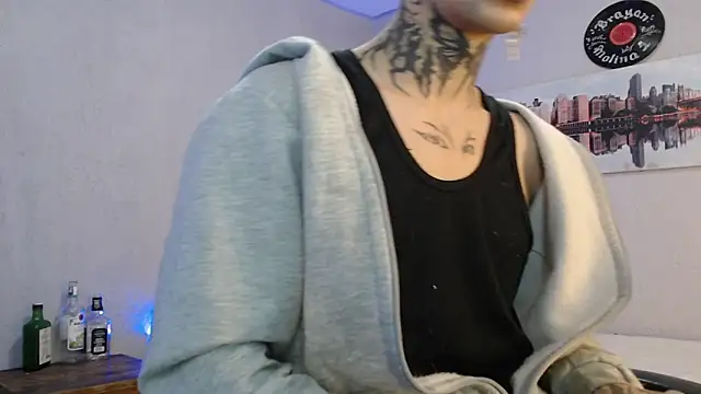 Snapshot of Andy_bapho chatting on January 26, 3:03 pm Andy bapho online show from January 26, 3:03 pm