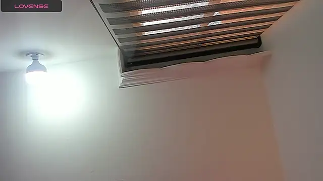 Samanthamillher10 online show from April 14, 12:11 pm