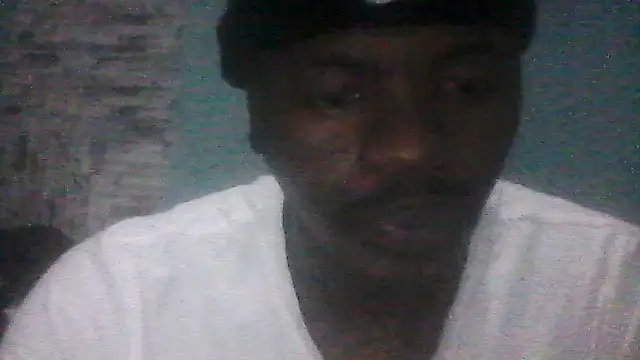 Snapshot of DigCrok chatting on June 18, 10:03 pm DigCrok online show from June 18, 10:03 pm