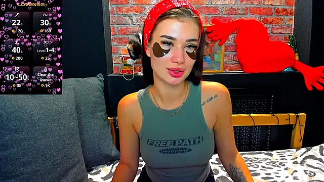 UrJoyy online show from December 5, 2:31 am