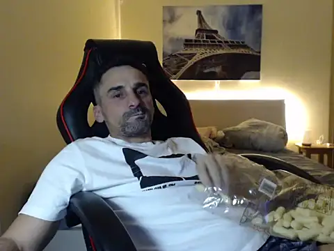 amydamarw online show from February 2, 4:17 pm