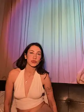 Sophiehii online show from April 15, 12:12 pm