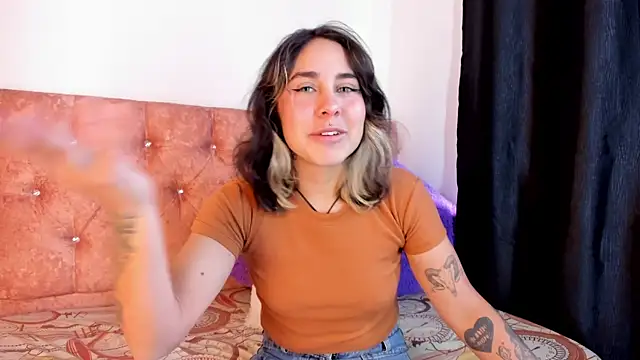 riley colors online show from January 31, 1:45 pm