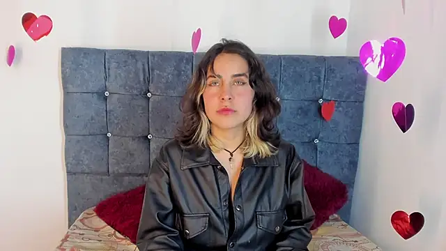 riley colors online show from February 14, 10:04 pm