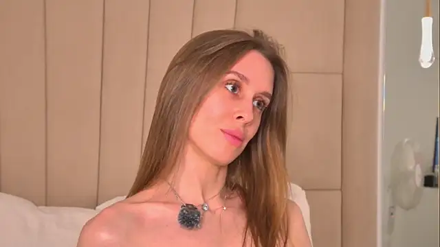 AmandaPirs online show from May 30, 12:35 pm