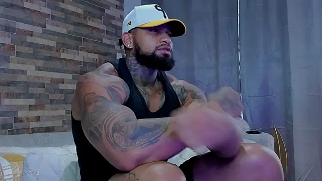 Snapshot of zaiin_diesel chatting on January 29, 10:11 pm zaiin diesel online show from January 29, 10:11 pm