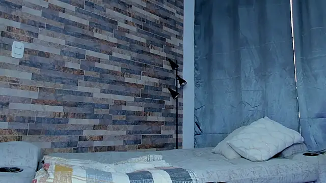 Snapshot of zaiin_diesel chatting on February 4, 12:55 pm zaiin diesel online show from February 4, 12:55 pm