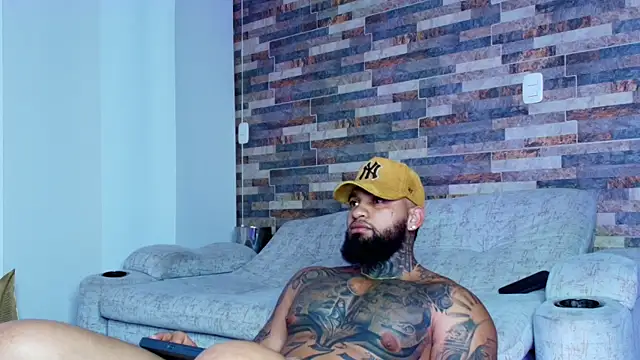 Snapshot of zaiin_diesel chatting on September 20, 9:43 am zaiin diesel online show from September 20, 9:43 am