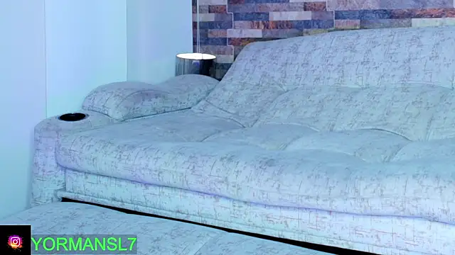 Snapshot of zaiin_diesel chatting on October 8, 11:08 am zaiin diesel online show from October 8, 11:08 am