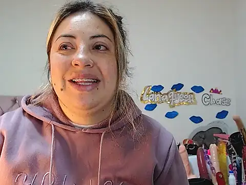 lanaqueen699 online show from February 10, 12:18 pm