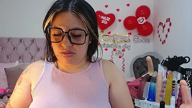 lanaqueen699 online show from March 4, 7:43 pm