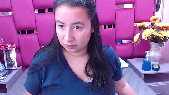 NaomyPrinces online show from January 8, 1:31 pm