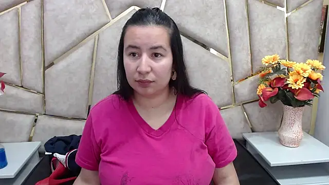 NaomyPrinces online show from January 28, 1:38 pm