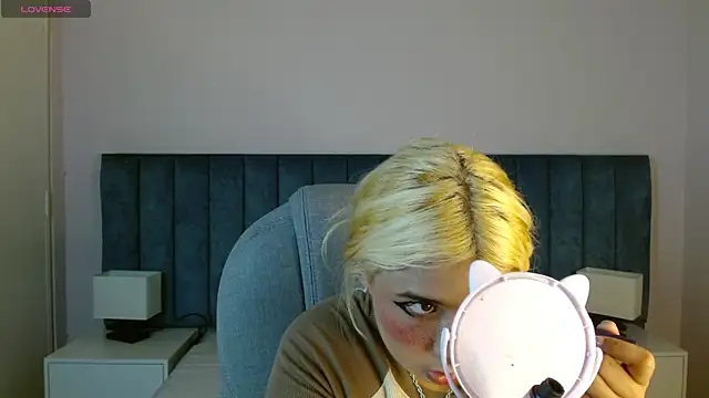 april bunnyy online show from March 4, 6:29 pm