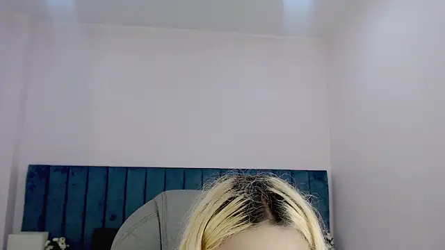 april bunnyy online show from March 6, 8:05 pm