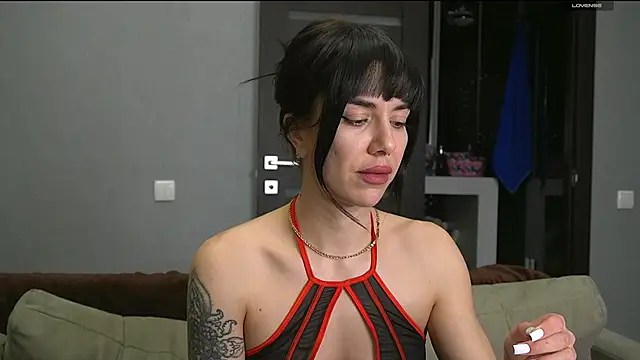 Snapshot of Alice_melice chatting on March 5, 8:42 pm Alice melice online show from March 5, 8:42 pm